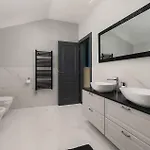 Luxurious In Maruzini