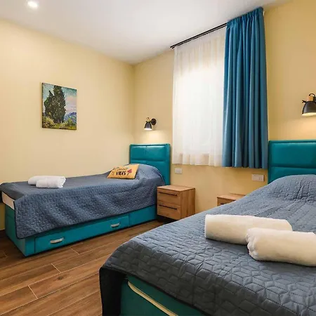 Luxurious In * Maruzini