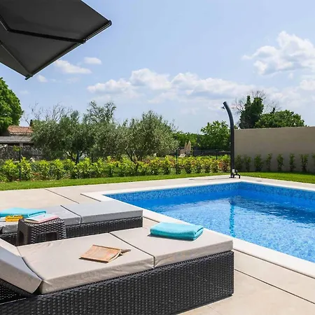 Luxurious In * Maruzini
